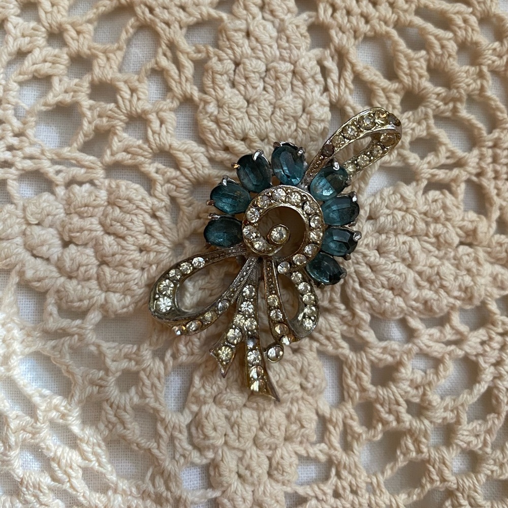 Joseph Weisner N.Y. Necklace Pendant